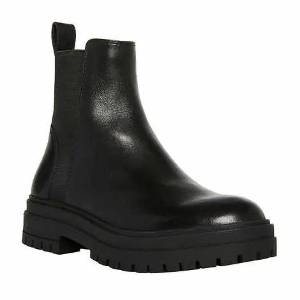 Steve Madden Black Leather Chelsea Lug Booties